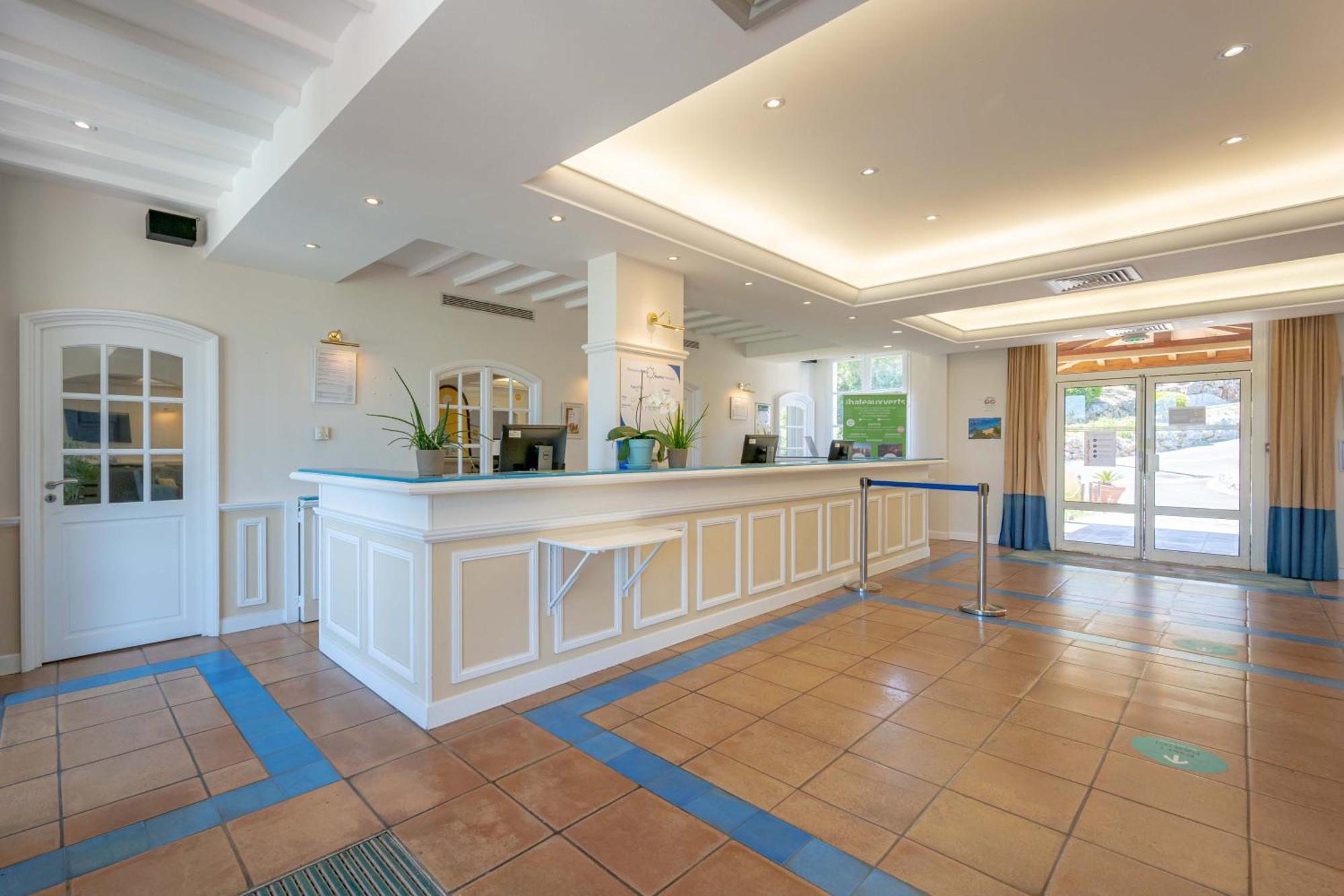 Residence Pierre & Vacances Les Restanques Du Golfe De Saint-Tropez Grimaud Exterior foto