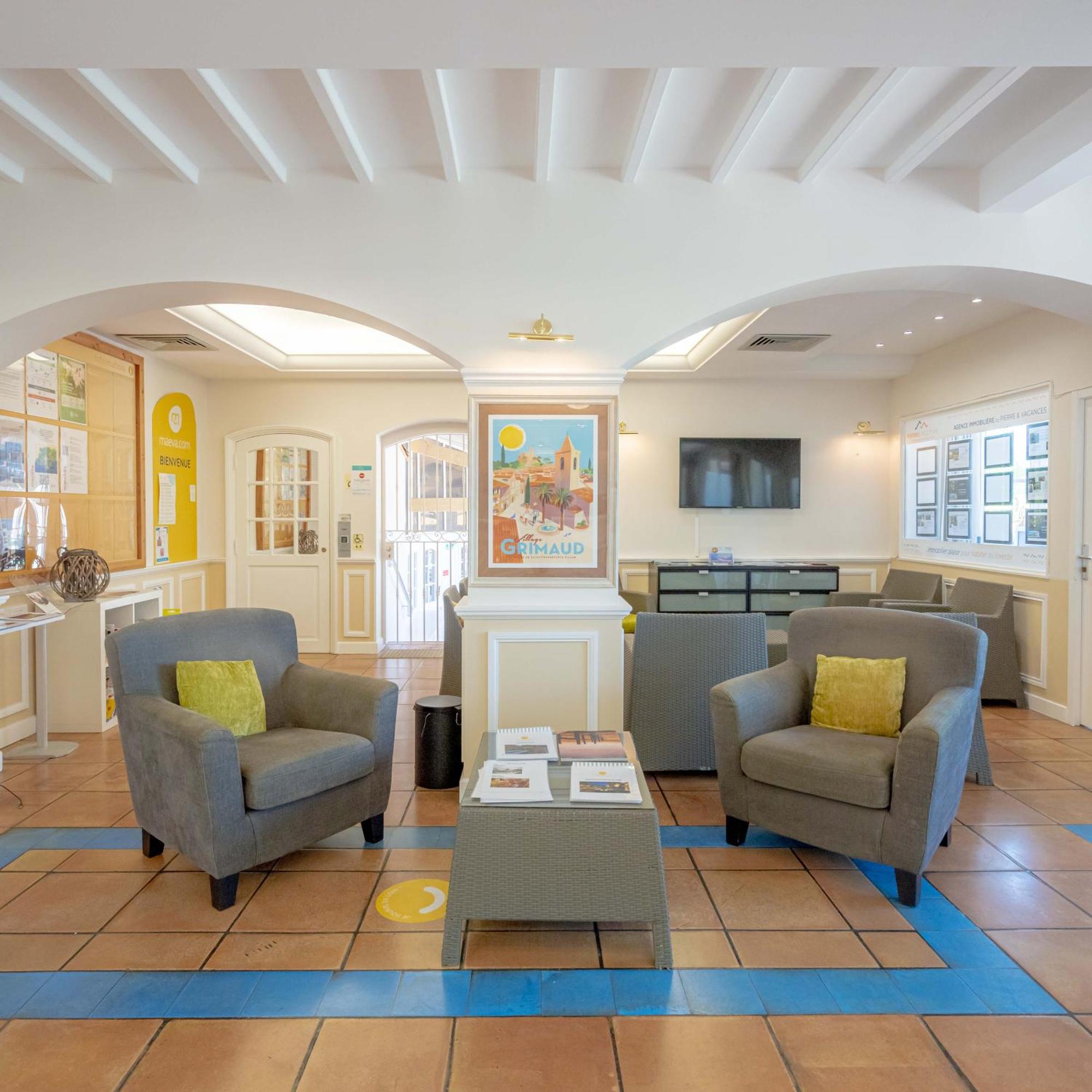 Residence Pierre & Vacances Les Restanques Du Golfe De Saint-Tropez Grimaud Exterior foto