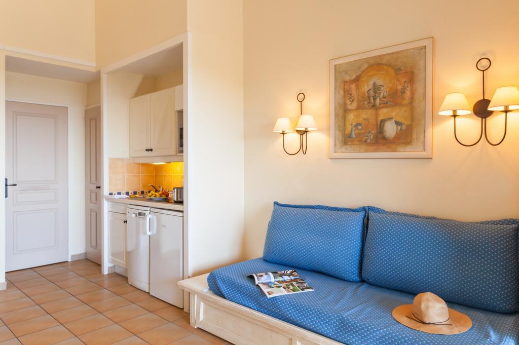 Residence Pierre & Vacances Les Restanques Du Golfe De Saint-Tropez Grimaud Zimmer foto