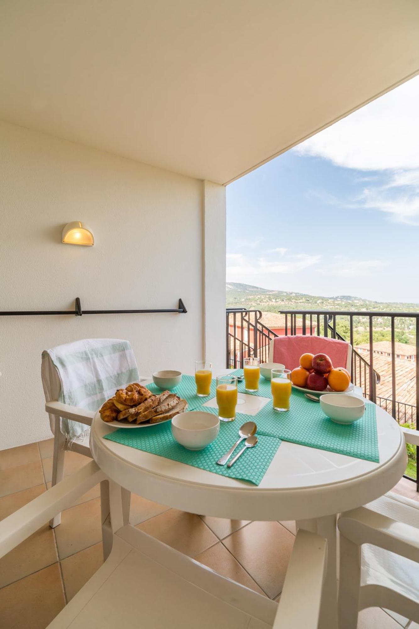 Residence Pierre & Vacances Les Restanques Du Golfe De Saint-Tropez Grimaud Exterior foto